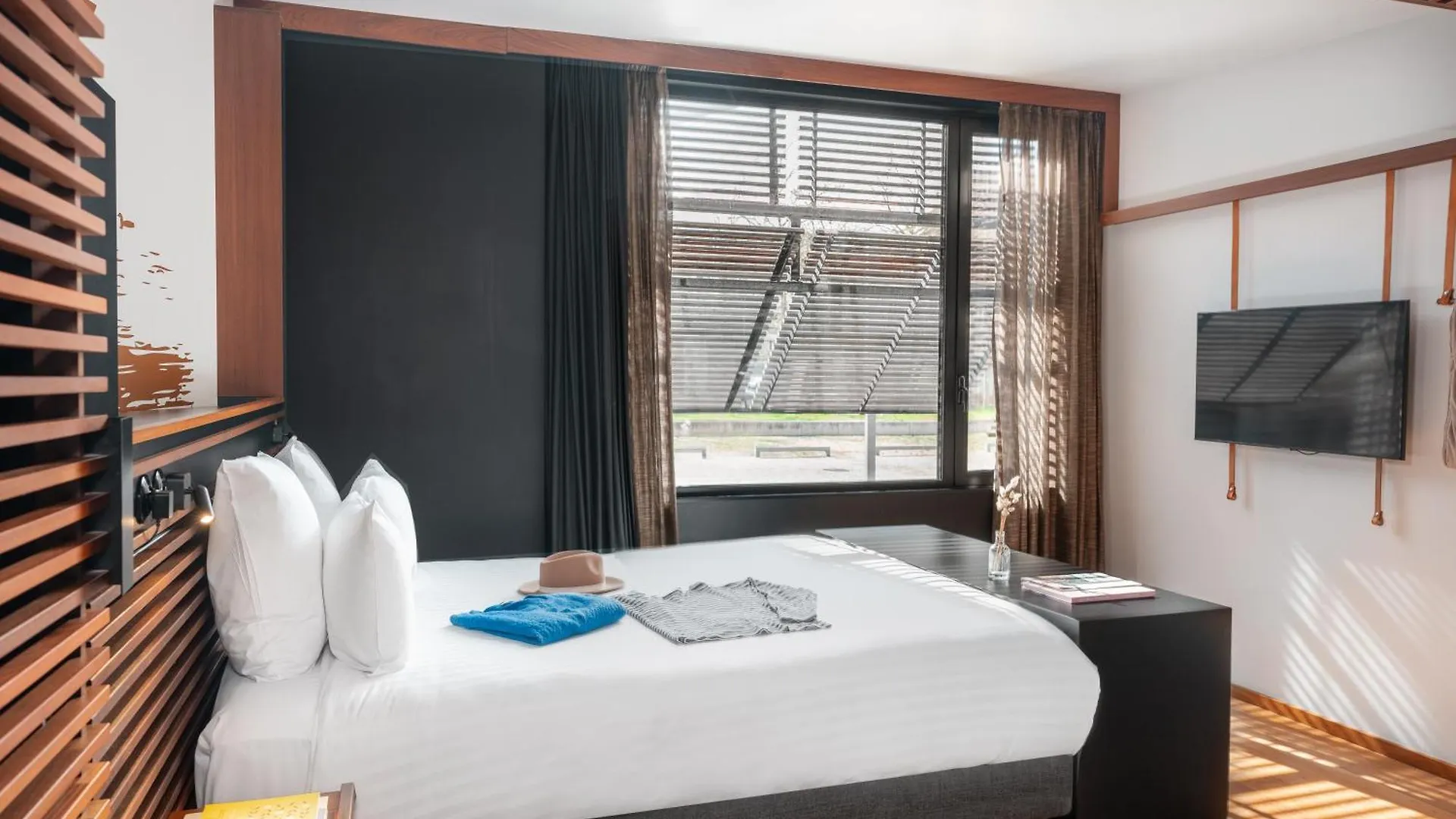 Hotel Off Paris Seine 4*,  France