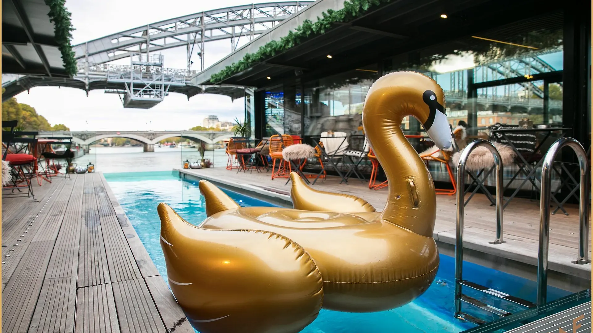 Hotel Off Paris Seine