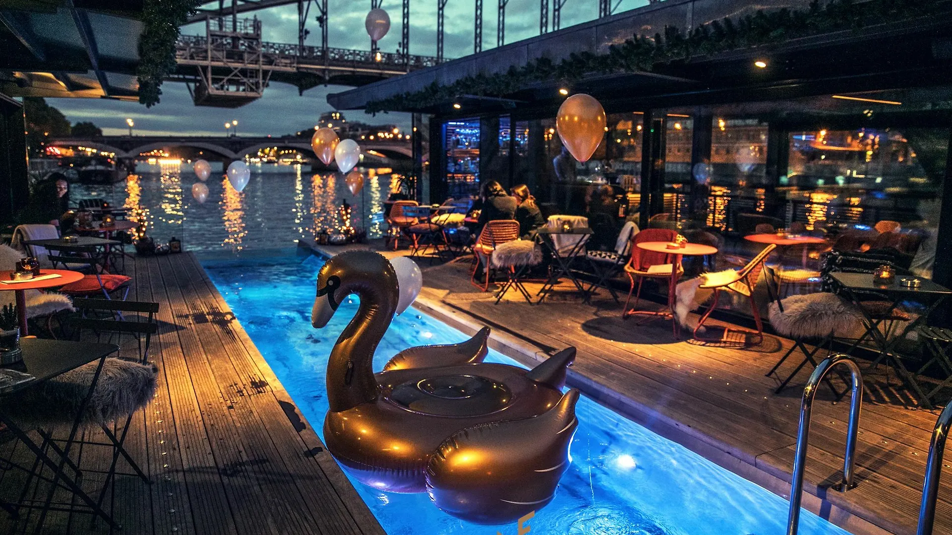 Hotel Off Paris Seine 4*,